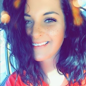 Meet your Posher, Cayla nichole